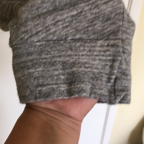 H&M•Gray Loungers - Picture 6 of 9